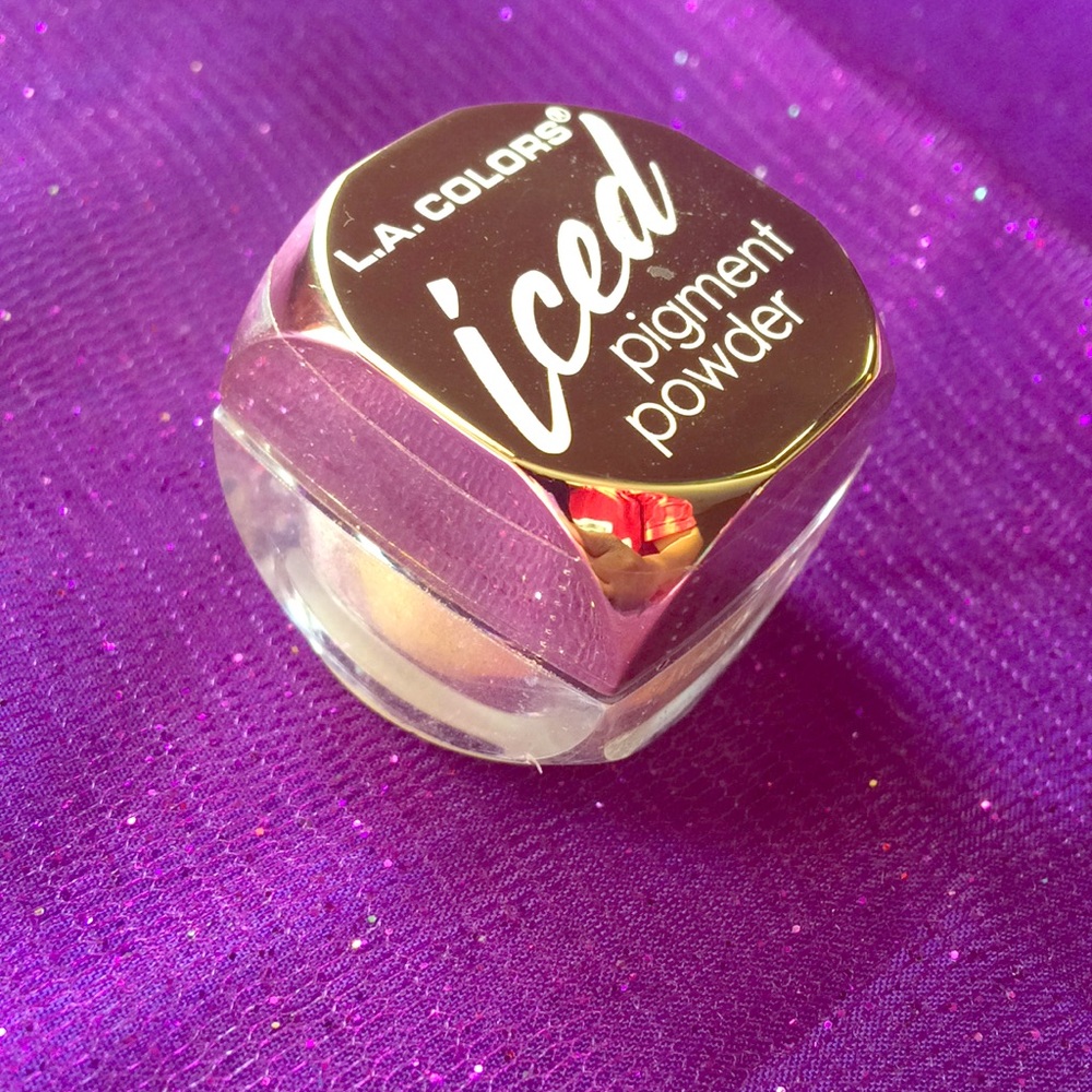 LA Colors Iced Pigment Powder